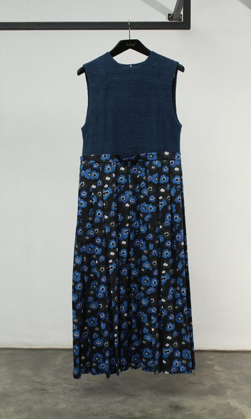 Sleeveless Floral Dress in Navy Blue