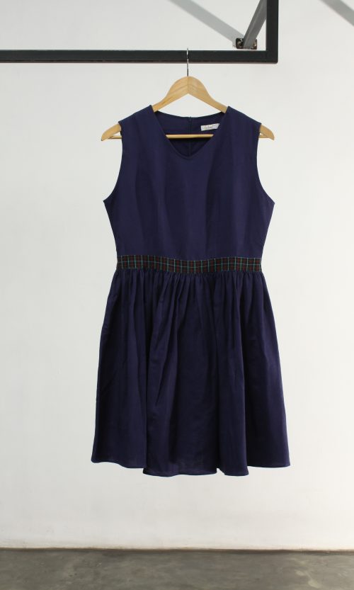 235 lekat dua dress