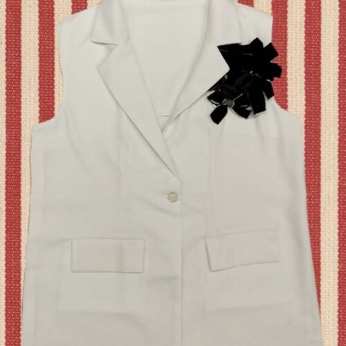 LEKAT DUA White Linen Vest